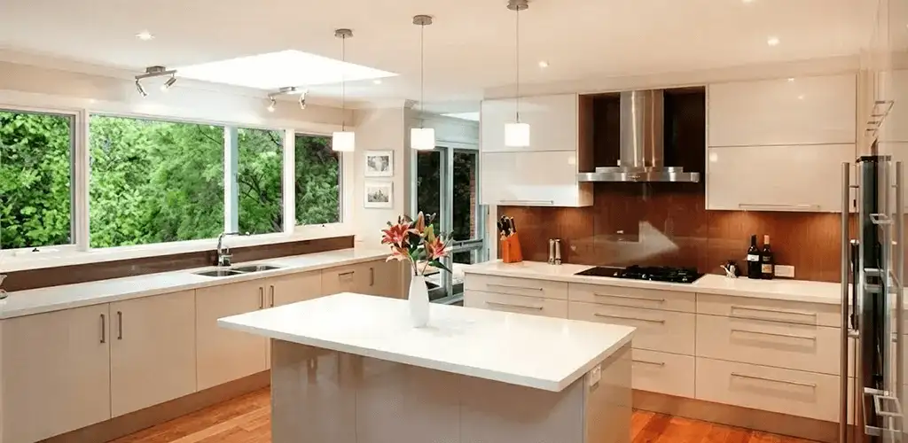 Kitchen cabinet refacing and remodel results in a modern kitchen in Huntsville, AL