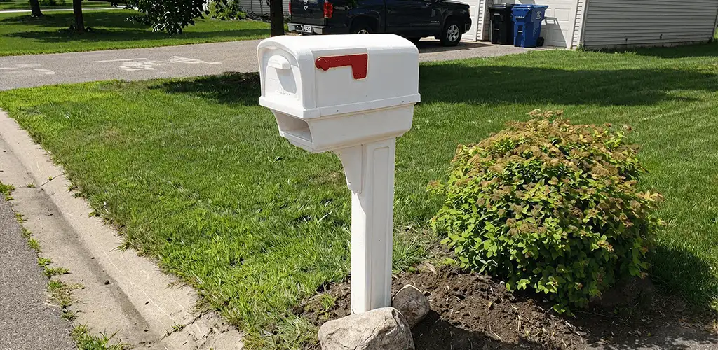 Mailbox installation for a residential curbside mailbox in Huntsville, AL
